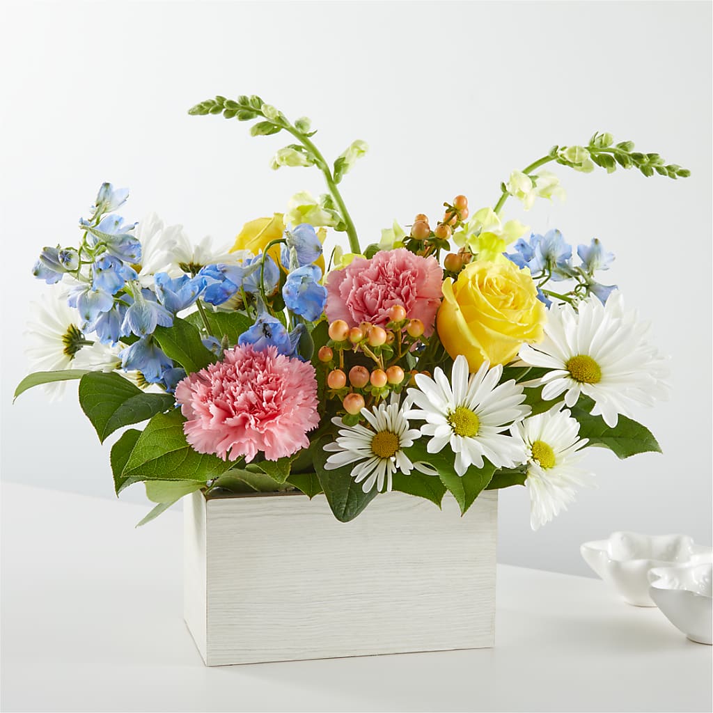 Sun Salutation Box Bouquet – BEN & NEVA'S FLOWERS, Grand Saline TX