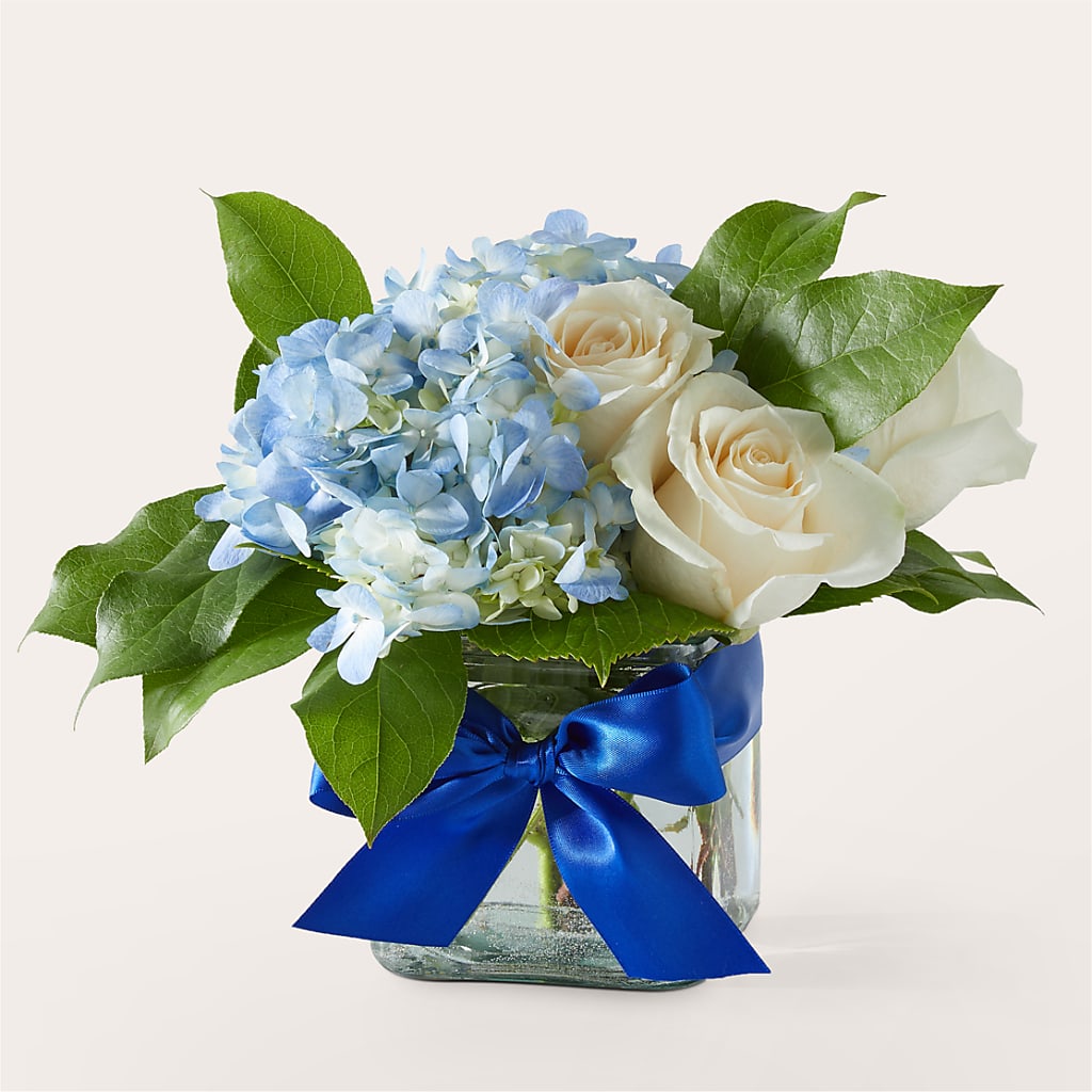 Sky Blue Delight Bouquet – BEN & NEVA'S FLOWERS, Grand Saline TX