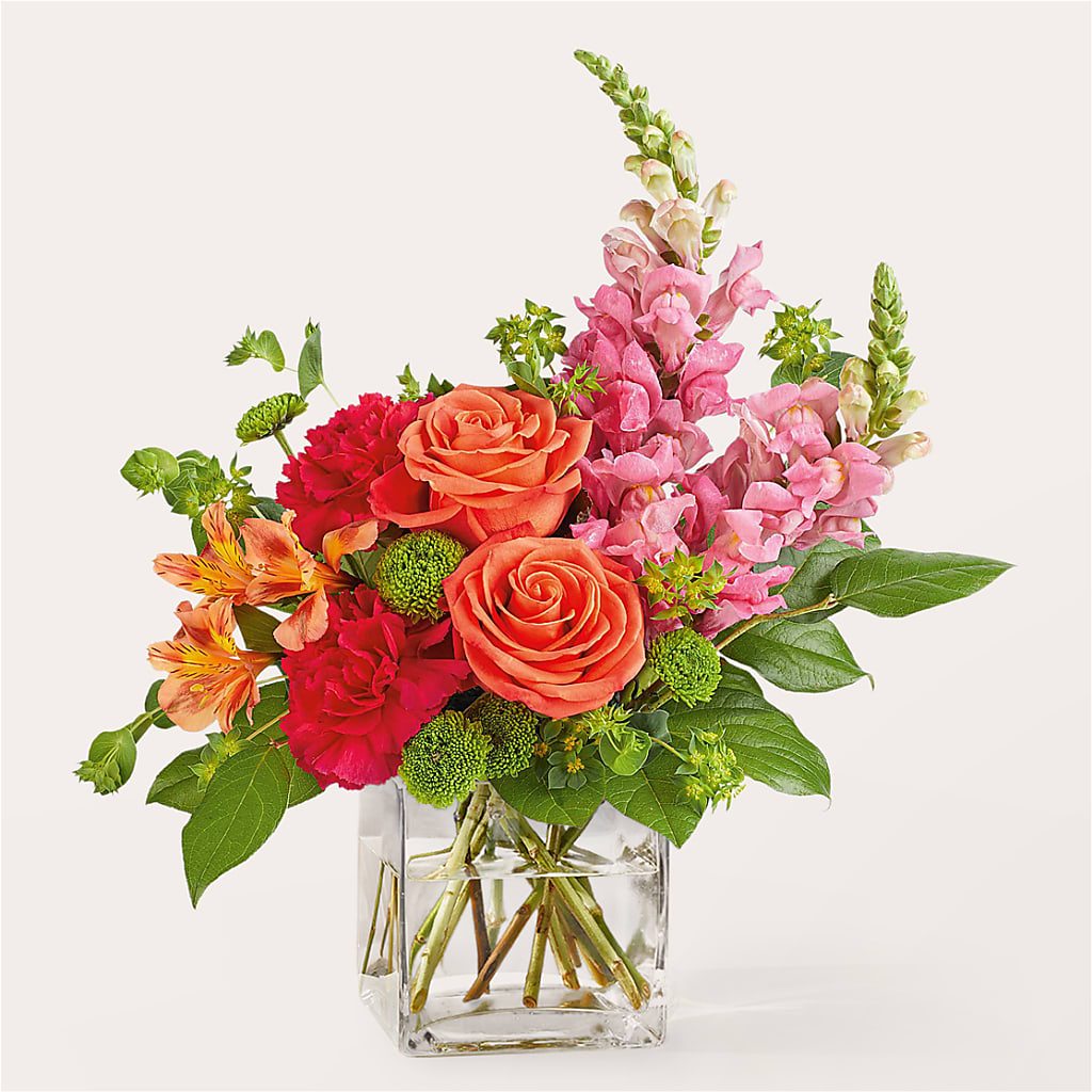 Cosmopolitan Bouquet – BEN & NEVA'S FLOWERS, Grand Saline TX