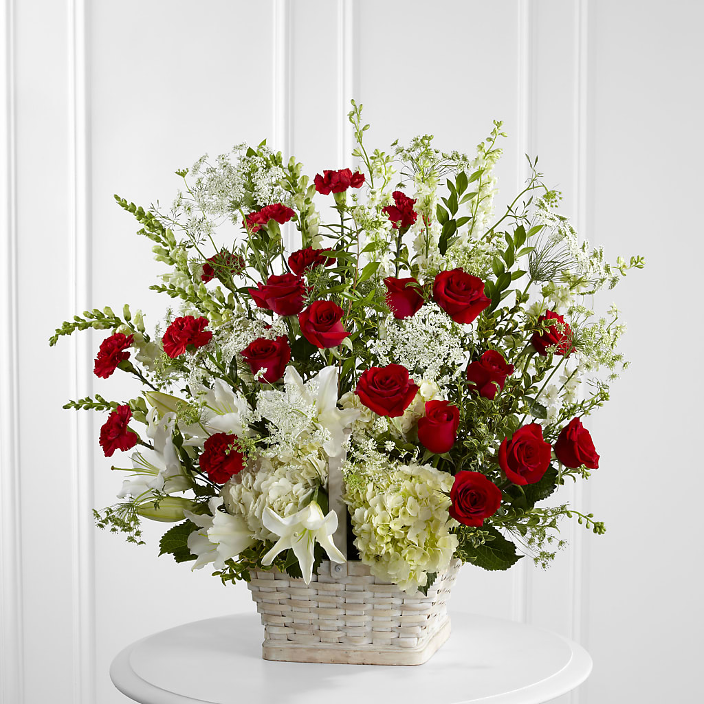 In Loving Memory Arrangement – BEN & NEVA'S FLOWERS, Grand Saline TX