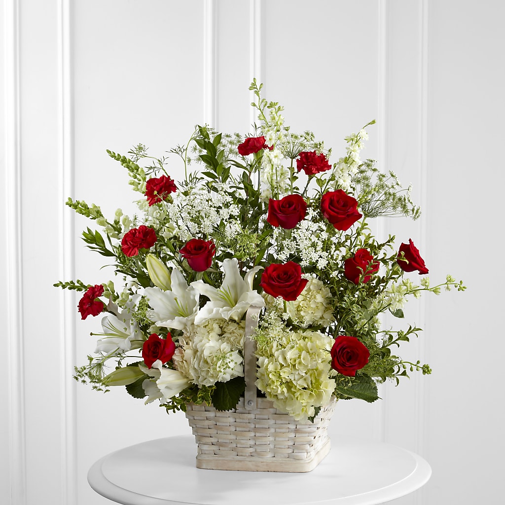 In Loving Memory Arrangement – BEN & NEVA'S FLOWERS, Grand Saline TX
