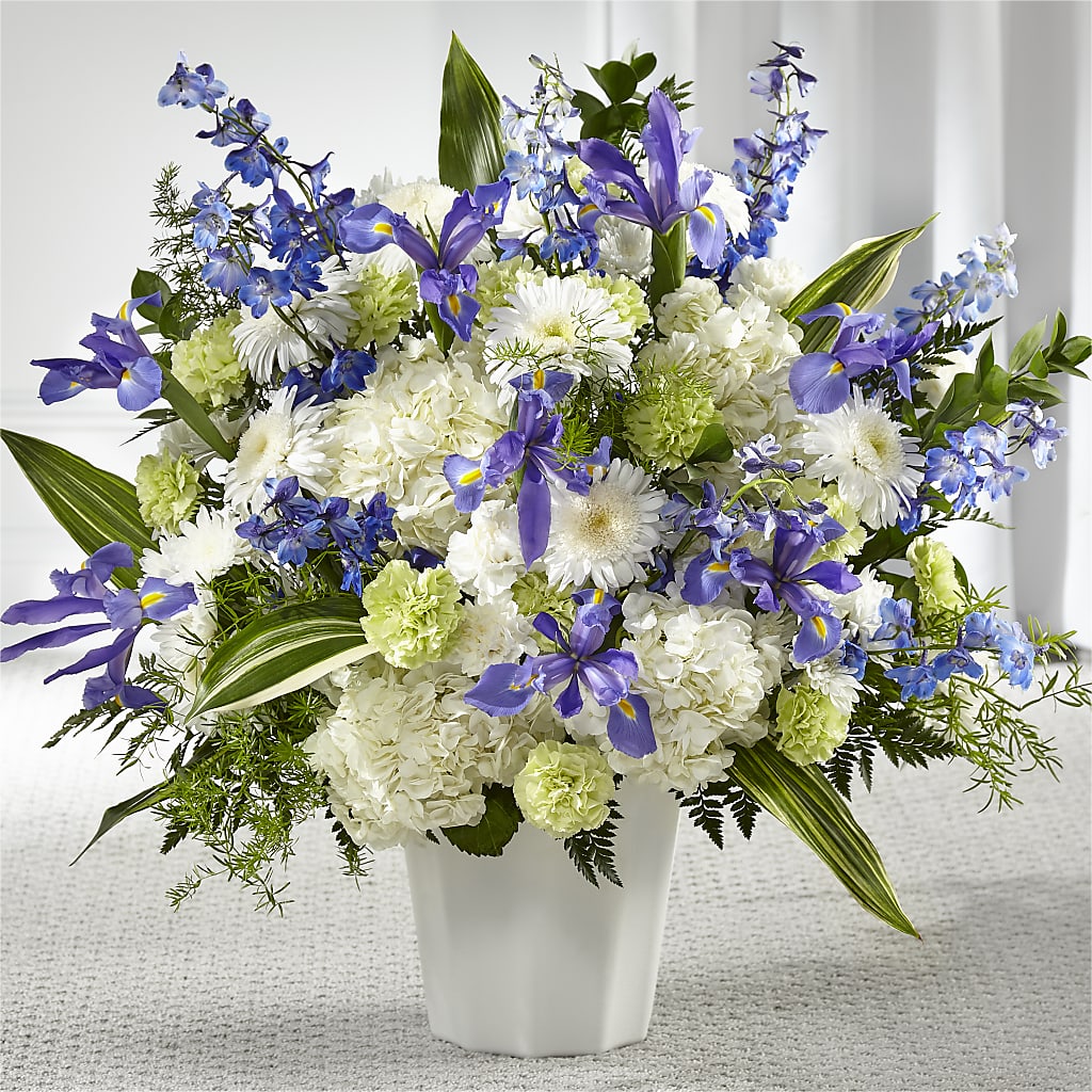 Soft Serenity Floor Basket – BEN & NEVA'S FLOWERS, Grand Saline TX