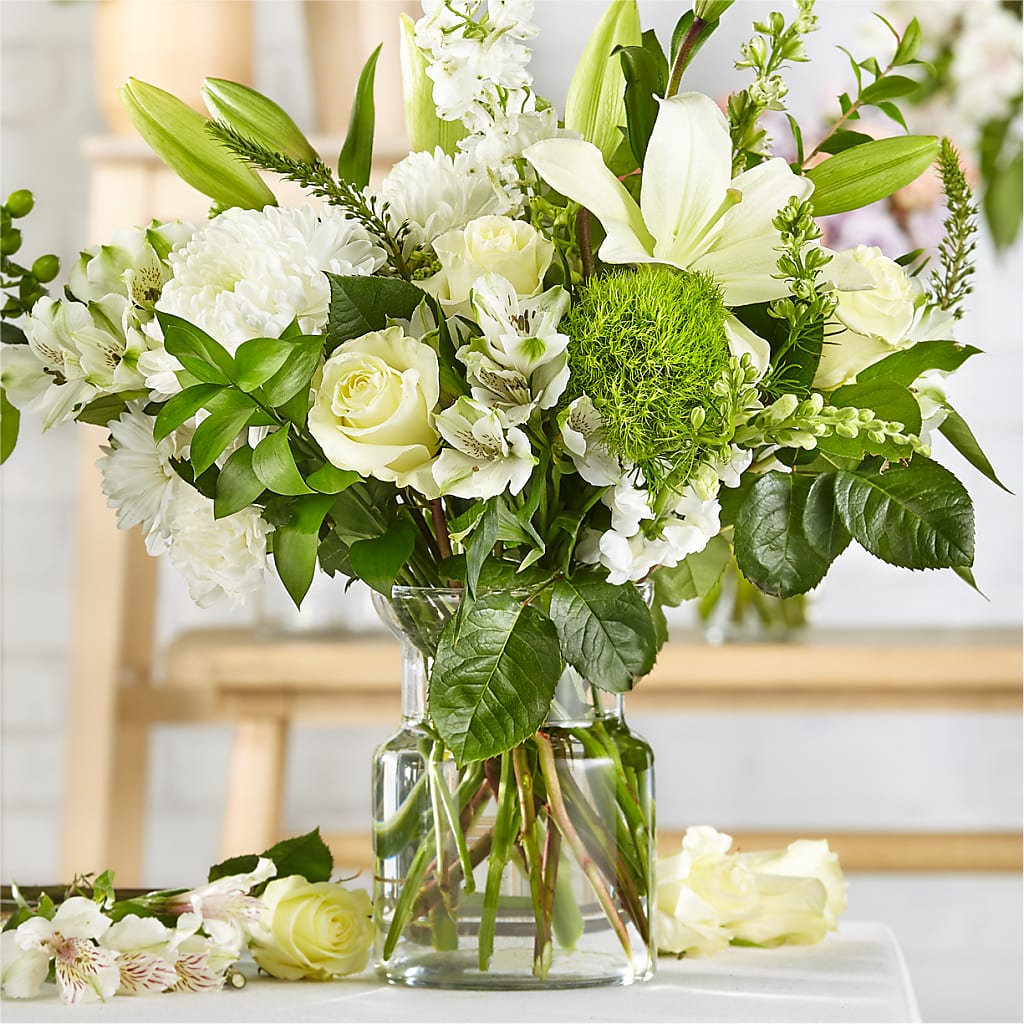 Classic Ivory – A Florist Original – BEN & NEVA'S FLOWERS, Grand Saline TX
