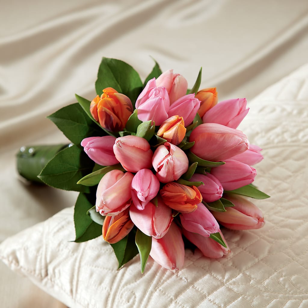 Embraceable Bouquet – BEN & NEVA'S FLOWERS, Grand Saline TX