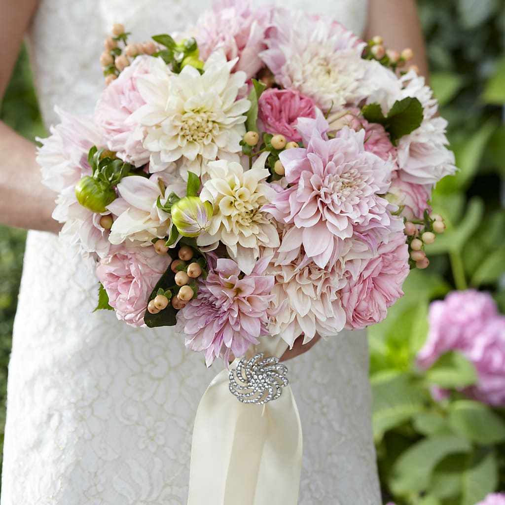 Heart's Promise Bouquet – BEN & NEVA'S FLOWERS, Grand Saline TX