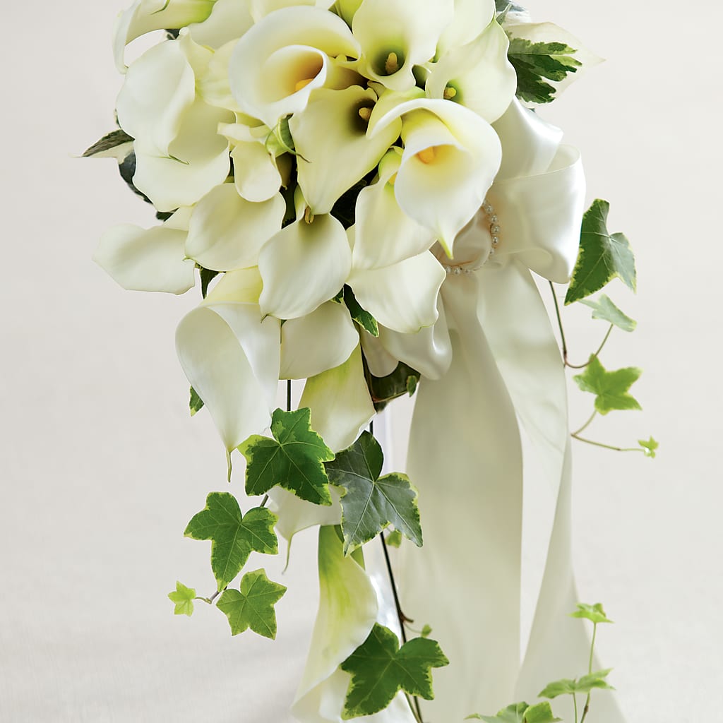 White Chapel Bouquet – BEN & NEVA'S FLOWERS, Grand Saline TX