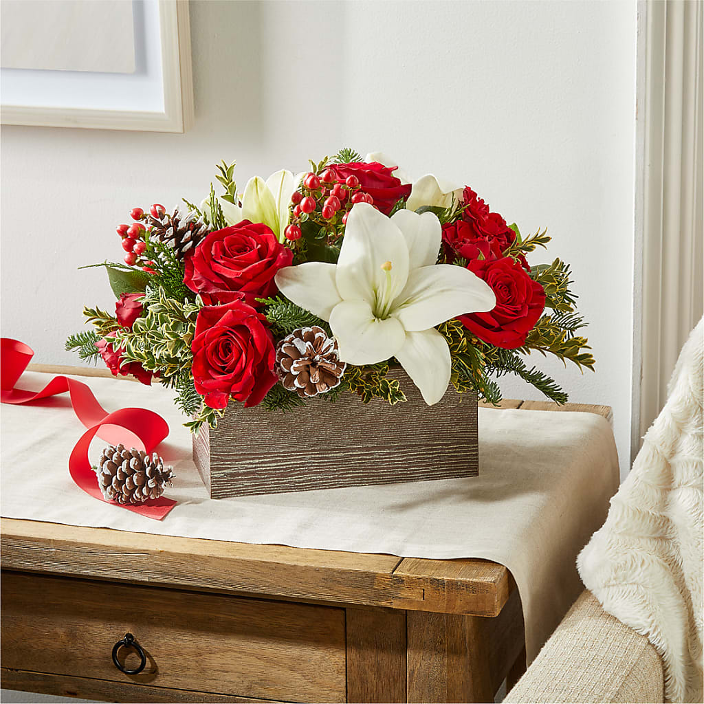Snowy Wonderland Bouquet – BEN & NEVA'S FLOWERS, Grand Saline TX