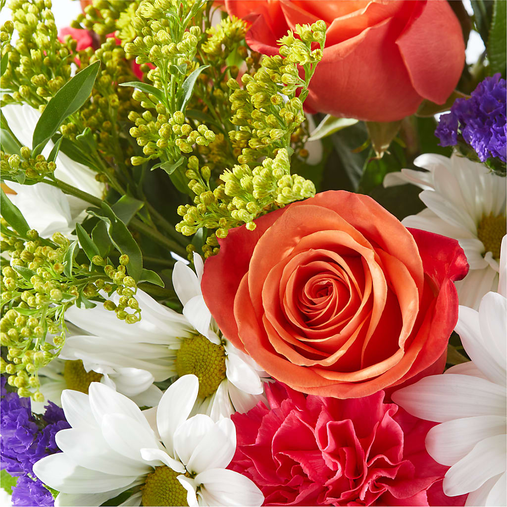 Oopsie Daisy Box Bouquet – BEN & NEVA'S FLOWERS, Grand Saline TX