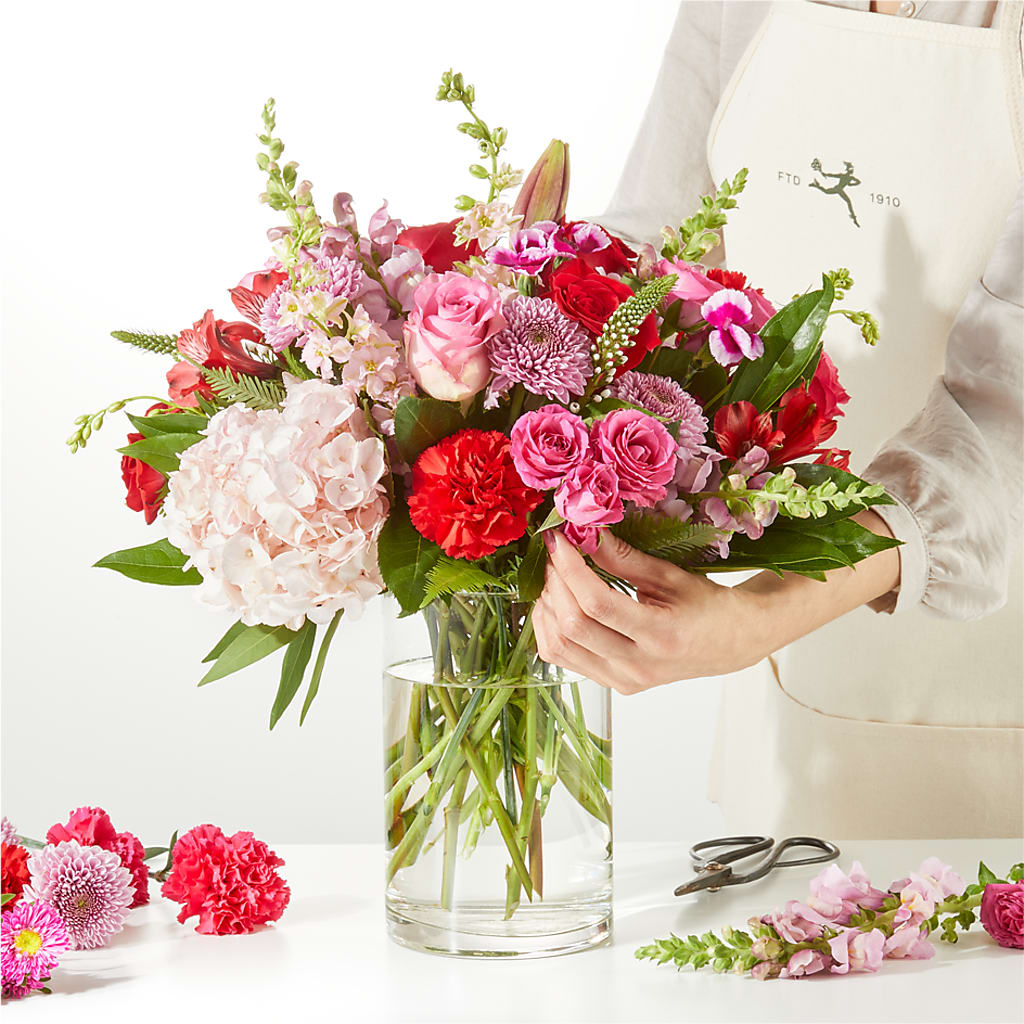 Swooning Over You - A Luxury Florist Original – BEN & NEVA'S FLOWERS, Grand Saline TX