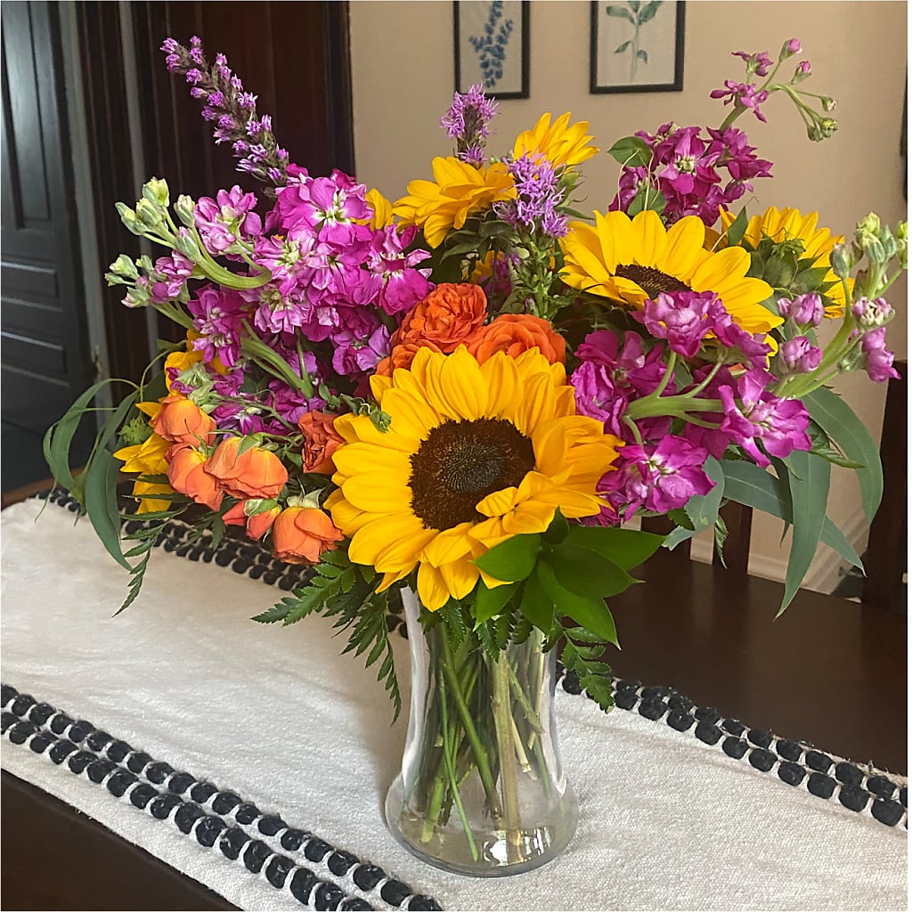 Rays of Life Bouquet – BEN & NEVA'S FLOWERS, Grand Saline TX