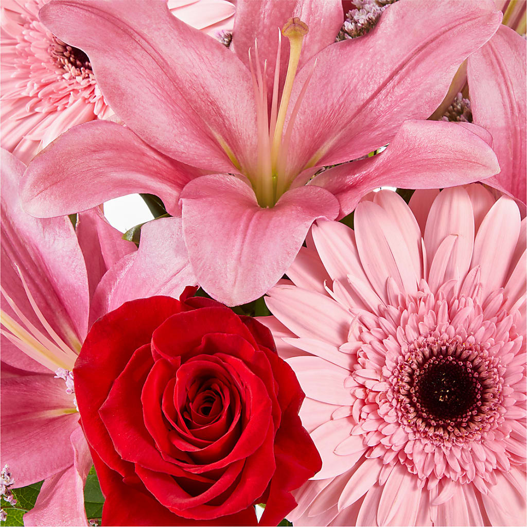 Lots of Love Bouquet – BEN & NEVA'S FLOWERS, Grand Saline TX