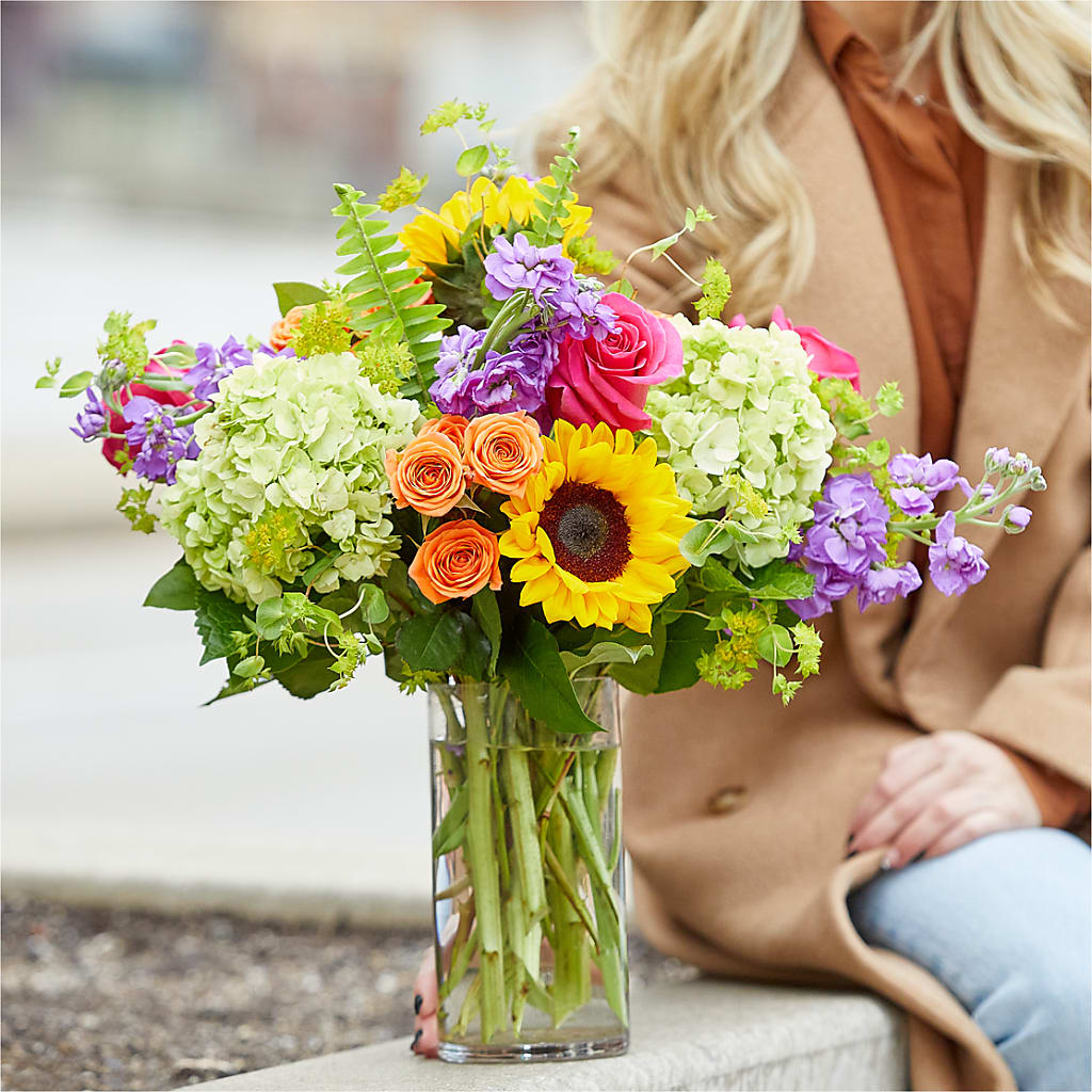 Vibrant Greetings Bouquet – BEN & NEVA'S FLOWERS, Grand Saline TX
