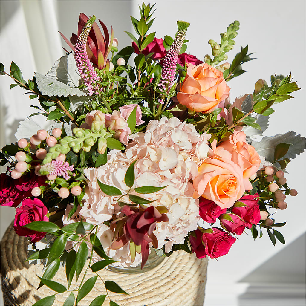 Glitz & Glam Bouquet – BEN & NEVA'S FLOWERS, Grand Saline TX